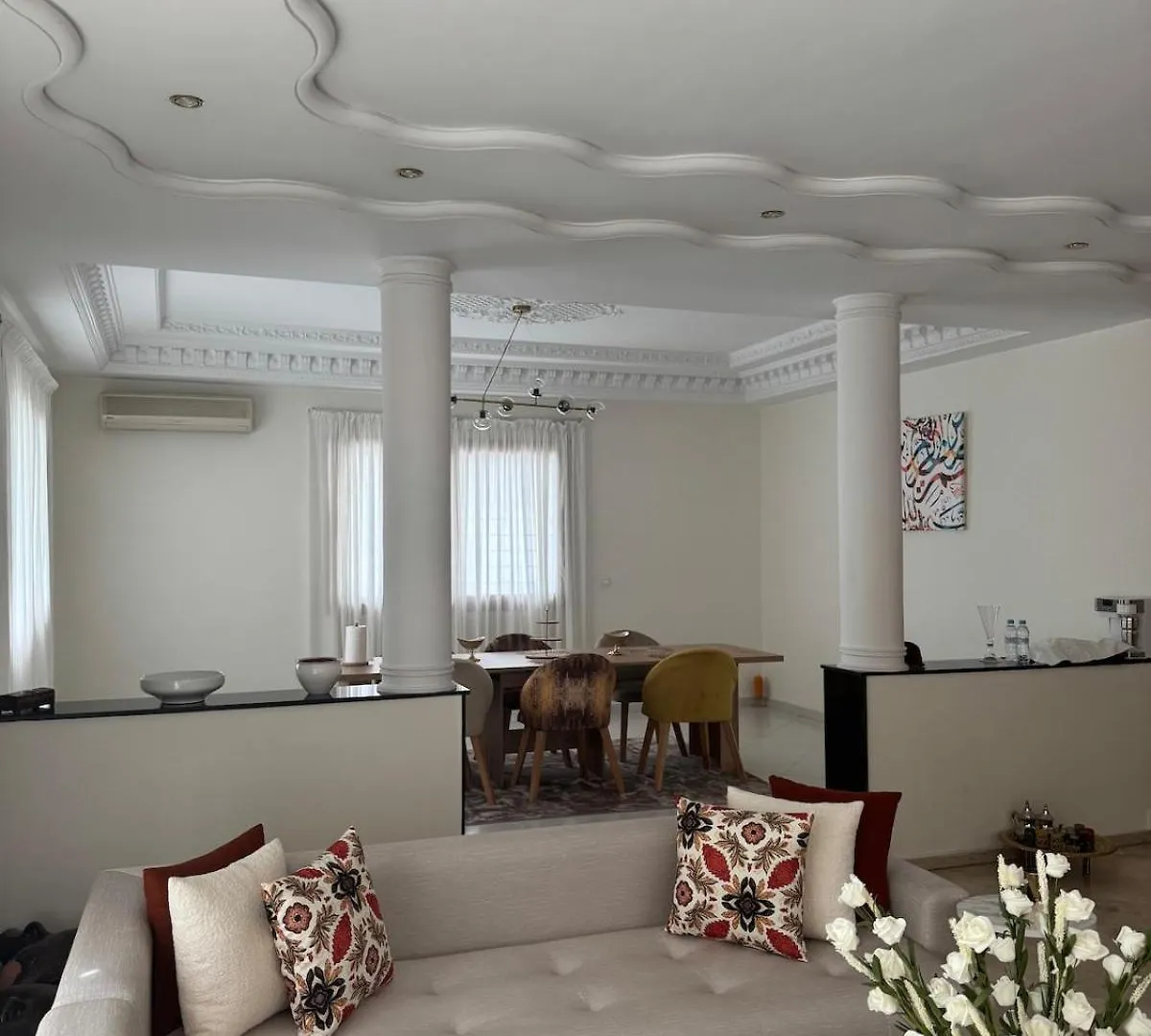 Warm & Minimalist Villa Fès