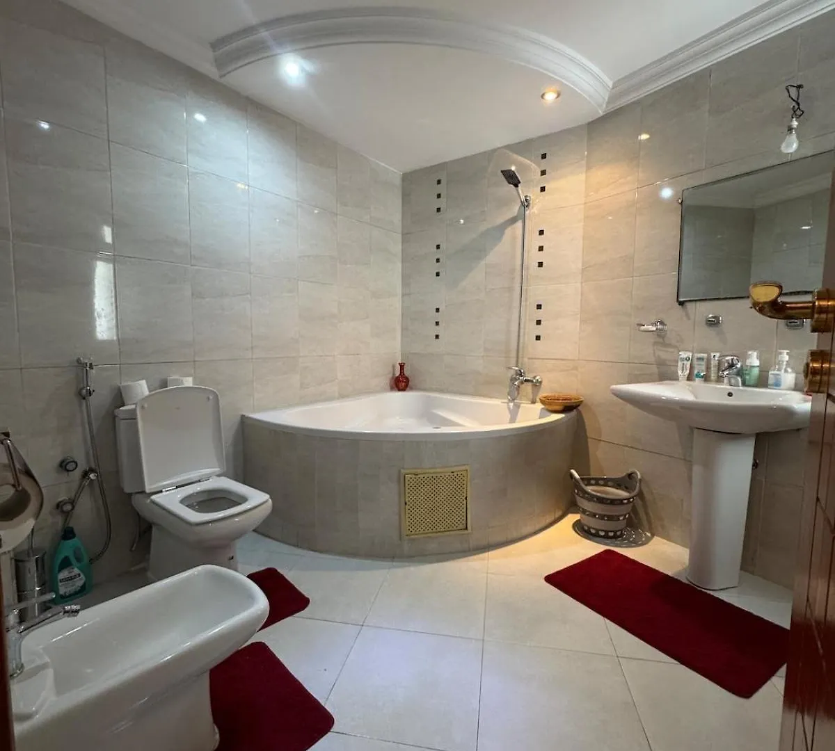 Warm & Minimalist Villa Fès