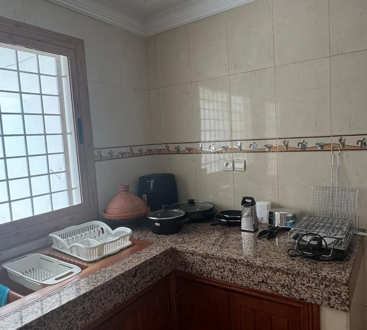 Warm & Minimalist Villa Fès